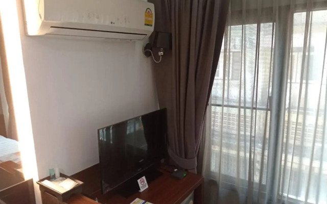 Collection O The Bangkok Airport Link Suite