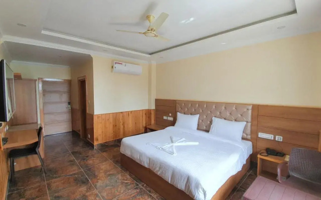 Nomadic Inn