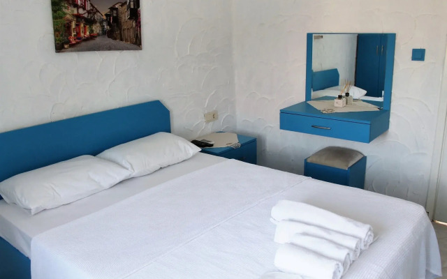 Ela Hotel