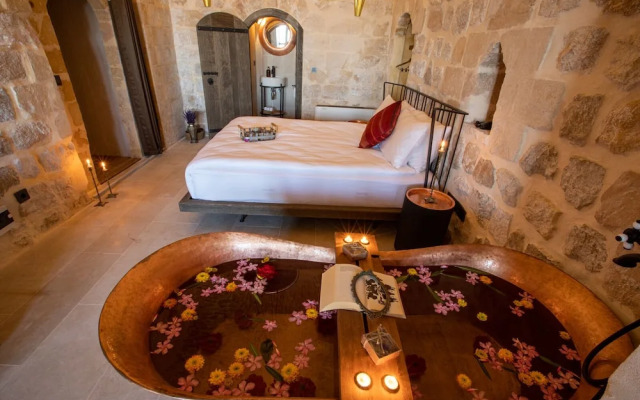 Mirsoum Hotel