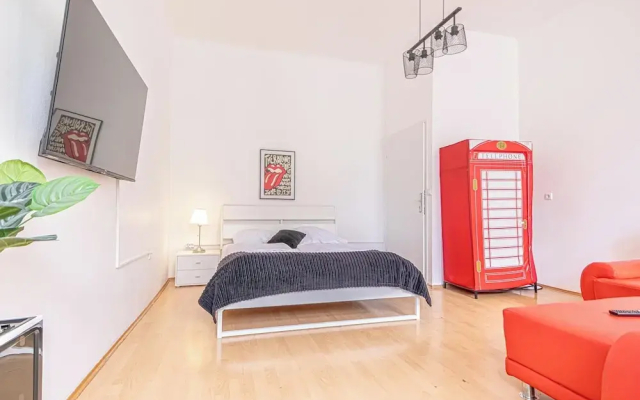 Private Room For Long Stay Stadthalle