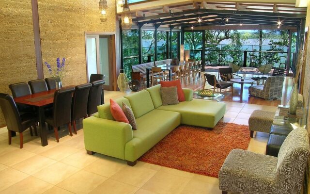 Eumarella Shores Noosa Lake Retreat