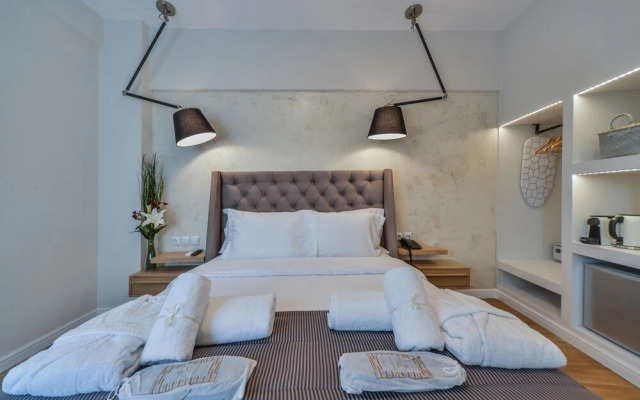 Elegant Villa by B&E