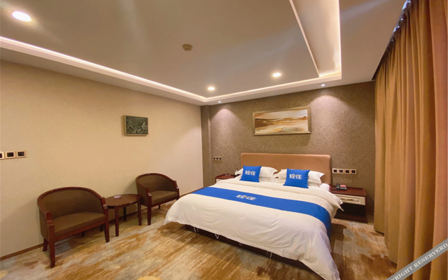 qingzhu Jinyue Hotel (Kuangshan Automobile Great World, Shanghai, Jinan)