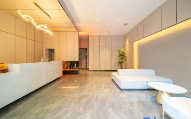 Understand Li .Hotel