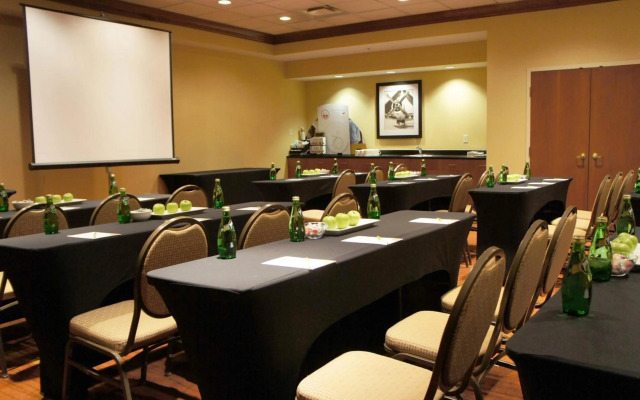 Courtyard by Marriott Toronto Airport