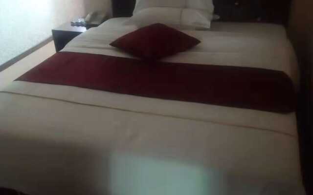 Esiya Hotel