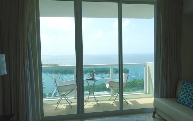 Ocean Million Dollar View Studio + Balcony #2