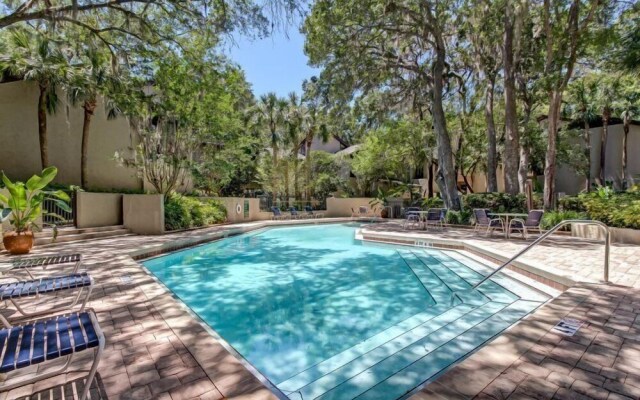 2354/56-courtside Villas