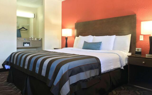 Super 8 By Wyndham Greensburg/Latrobe