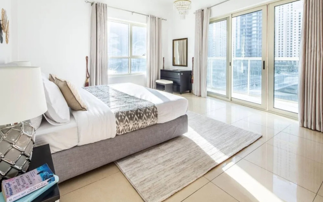 Timelessly Modern 3BR w/ Fascinating Marina Views!