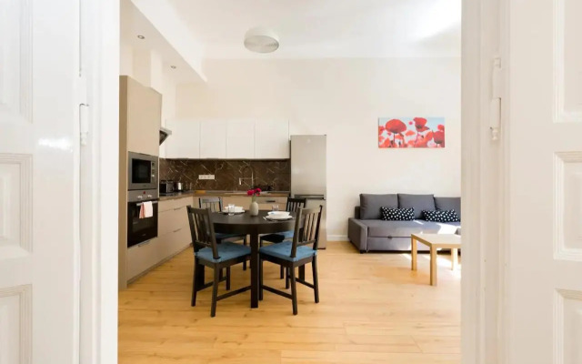 Kresz Geza 29 Westend Station 2 Bedrooms+Living AC