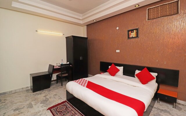 Oyo 29008 Mannat Residency Hotel