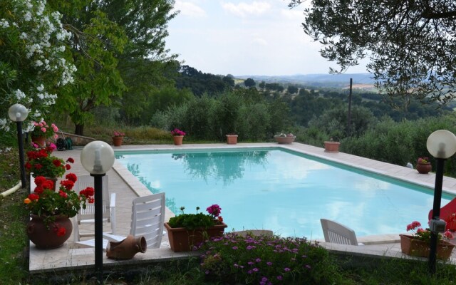 Panoramic Farmhouse With Swimming Pool - Monticello
