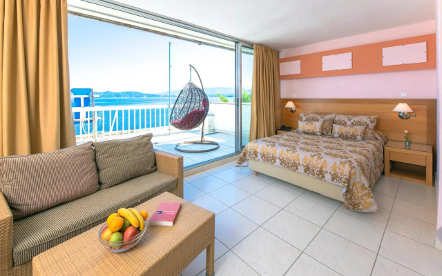 Hotel Avra