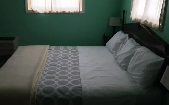Dixie Plaza Hotel