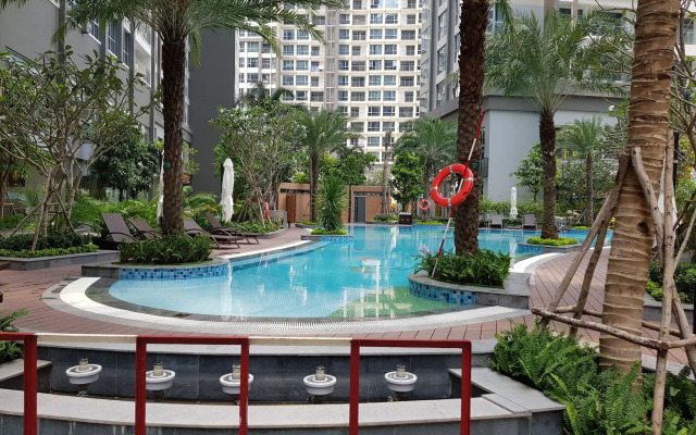 Central Park 1 Bedroom Apartment