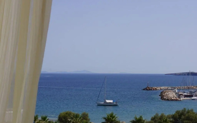 Alexandros Suites & Apartments