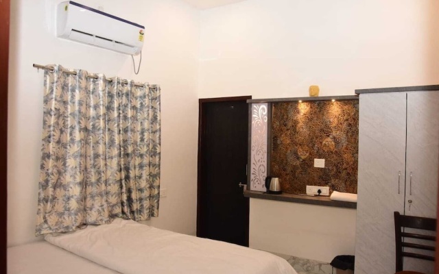 Hotel Maa Karni Darbar