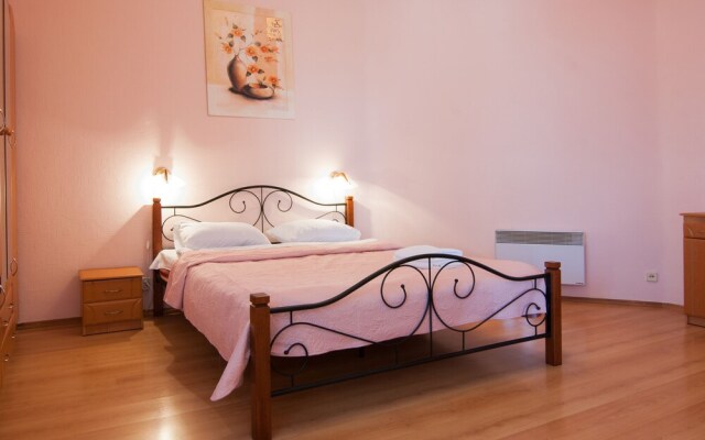 Home-Hotel Bolshaya Zhitomirskaya 4-V