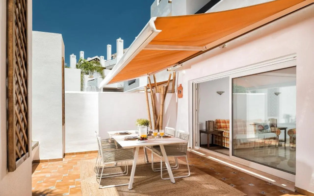 Stunning Modern Apt Frontline beach - RDR206