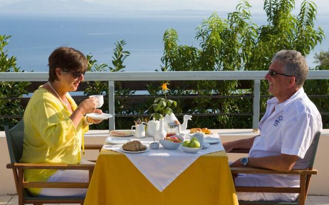 Mira Resort
