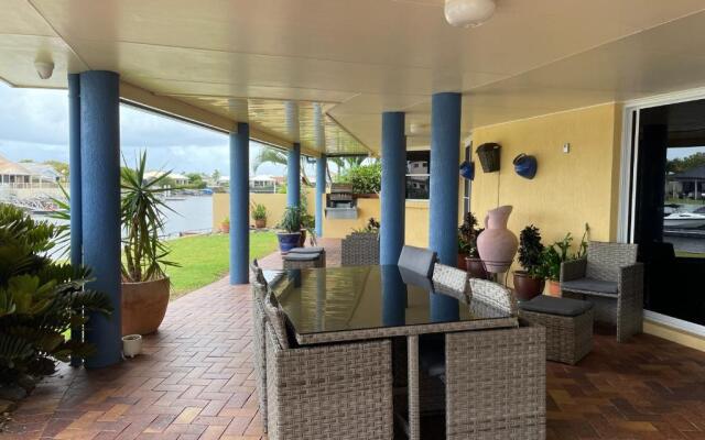 SPECTACULAR WATERFRONT Canal Home, BRIBIE ISLAND