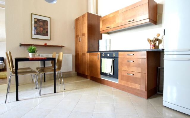 Standard Apartment by Hi5 - Mérleg 9.