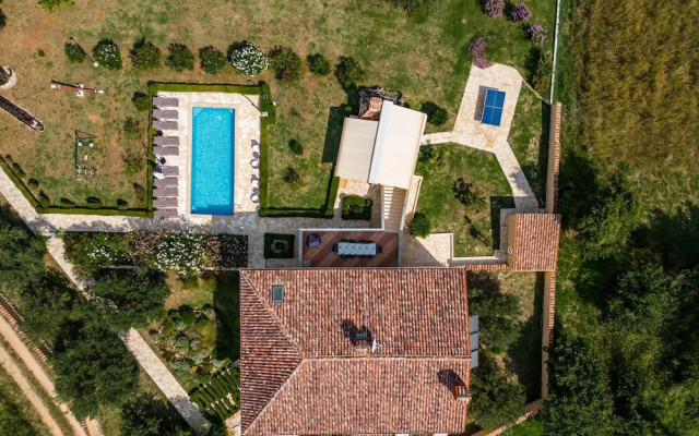 Pool Villa Divina in i an