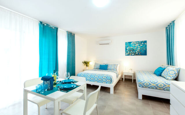 Hotel Tropicana Suites Deluxe Beach Club & Pool