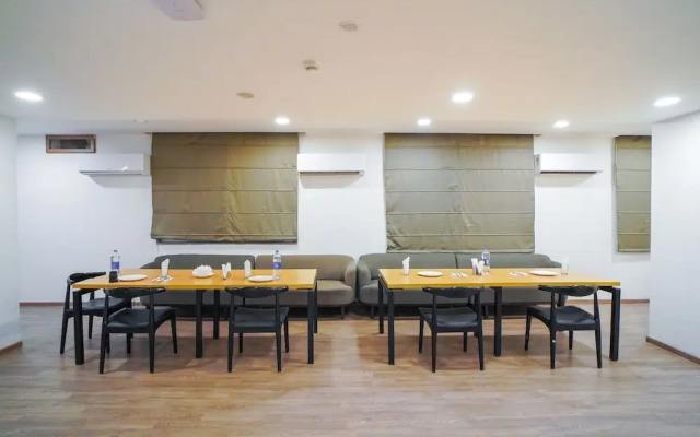 Saltstayz Express - Medicity (Near Medanta Hospital)