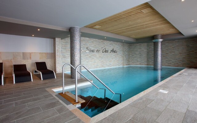 Luxury Apartment With a Balcony in the Lively Arc 2000