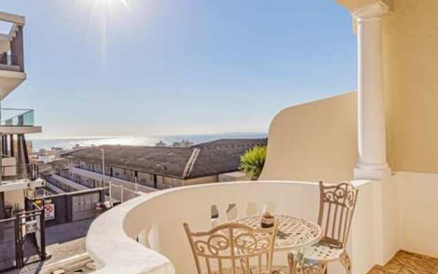 Lovely Holiday Home w Private Courtyard Six Selbourne