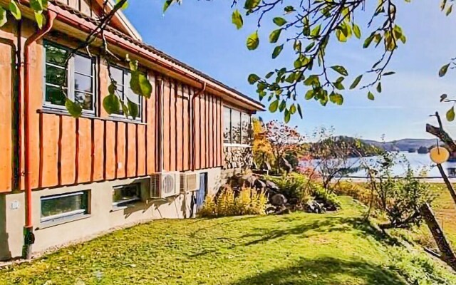 Stunning Home in Drangedal With 3 Bedrooms and Wifi