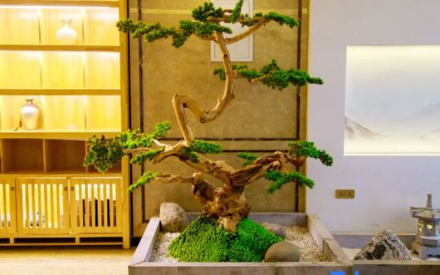 Huigan Yonghong Hotel