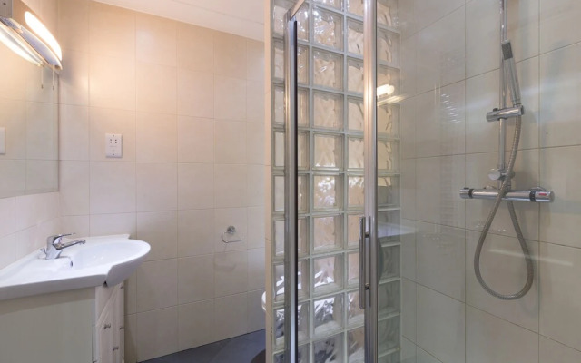 Paddington Apartments by Allô Housing