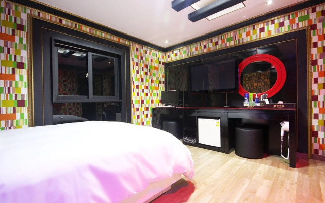 Gwangju Chungjang-ro J Untel