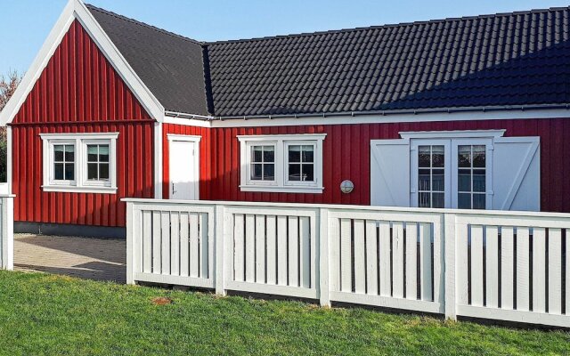 Vibrant Holiday Home in Hovedstaden With Terrace