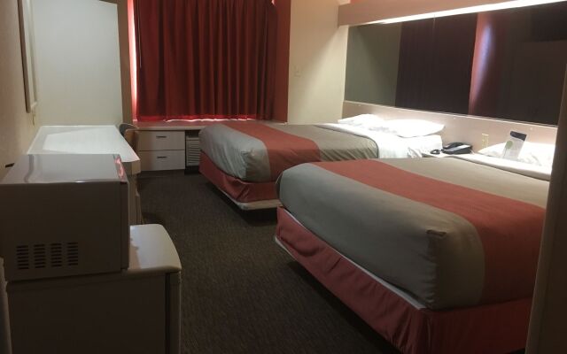 Motel 6 El Paso, TX - Southeast