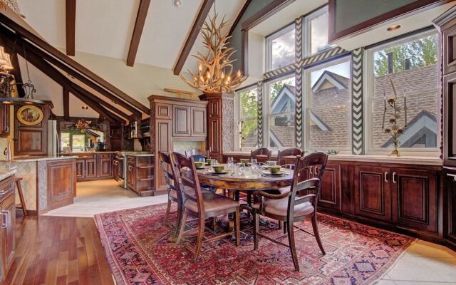 Porcupine Peak Condo