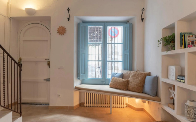 CASA AZUL stunning house a few metres from the bea