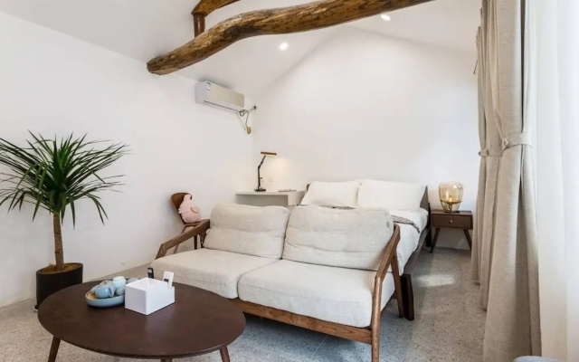 Yichao Yard Inn Hutong