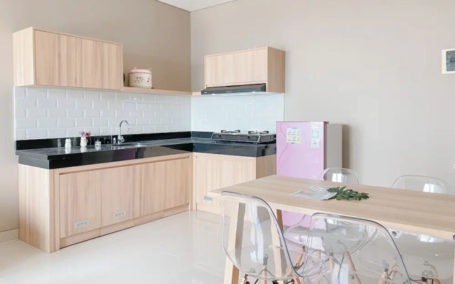 Best Deal and Elegant 2BR Apartment at Ciputra International