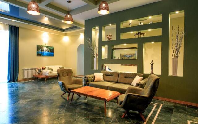 Hotel Georgian Holiday