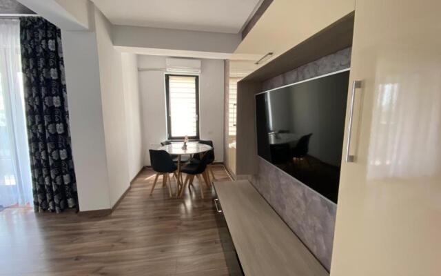 Beach Land Apartments 4