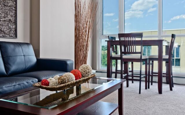 Suite Digs Riverfront
