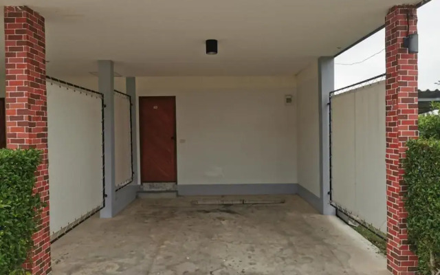 Happy Field Resort Cha-am