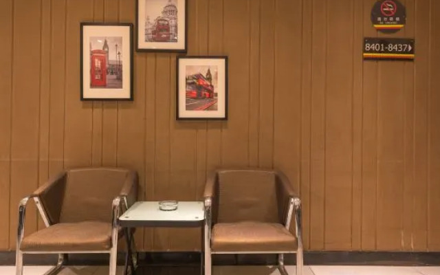 Super 8 Hotel (Luoyang Longmen High-speed Railway Station Quanyi Square)