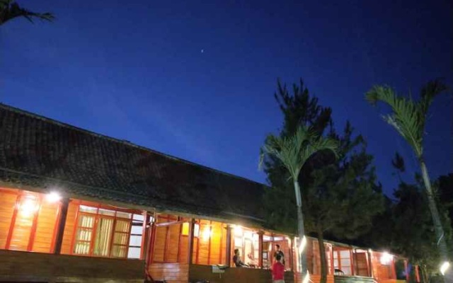 Villa Marindu And Glamping — 3-star hotel in Ciater
