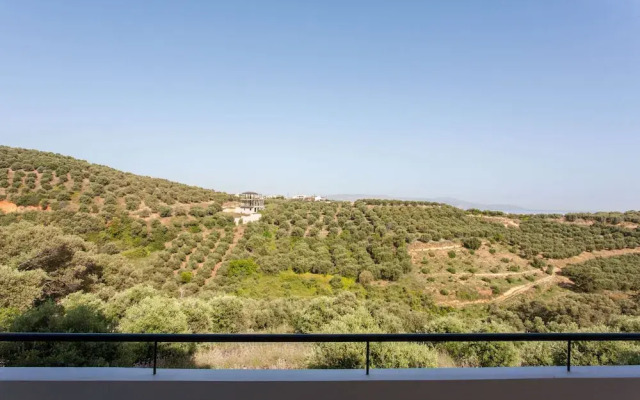 Hillside Seaview Apartment